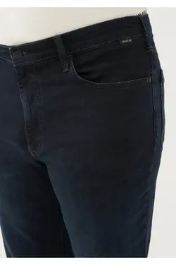 شلوار جین ریلکس فیت مردانه ماوی ۰۰۰۶۶۳۳۶۵۶