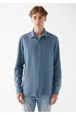 پیراهن اسلیم یقه برگردان آستین بلند مردانه ماوی ۰۲۱۱۲۳-۲۵۷۷۴-آبی