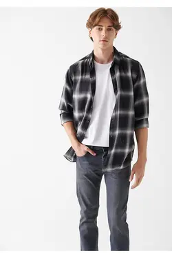 پیراهن آستین بلند مردانه ماوی ۰۲۱۰۳۱۲-۸۲۵۲۵