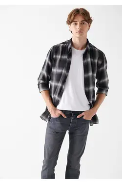 پیراهن آستین بلند مردانه ماوی ۰۲۱۰۳۱۲-۸۲۵۲۵