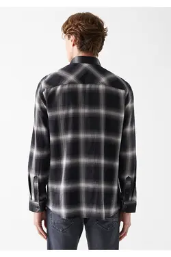 پیراهن آستین بلند مردانه ماوی ۰۲۱۰۳۱۲-۸۲۵۲۵