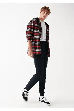 شلوار اسلیم ساده مردانه ماوی ۰۰۱۰۰۷۸-۸۰۰۲۲-سیاه