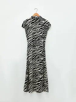 پیراهن سایز بزرگ زنانه مشکی السی وایکیکی