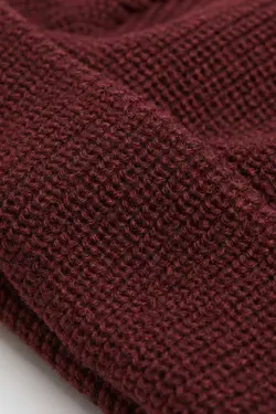 کلاه بافت مردانه قرمز تیره اچ اند ام