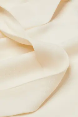 پیراهن زنانه کرمی اچ اند ام