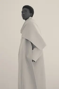 پالتو زنانه بژ اچ اند ام