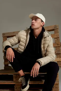 کاپشن پافر مردانه بژ دفاکتو