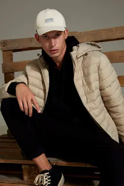 کاپشن پافر مردانه بژ دفاکتو