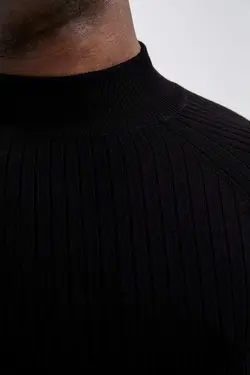 پلیور یقه اسکی مردانه سیاه دفاکتو