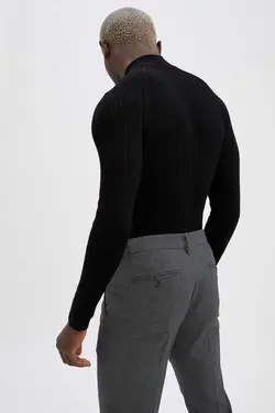 پلیور یقه اسکی مردانه سیاه دفاکتو