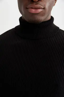 پلیور یقه اسکی مردانه بژ دفاکتو