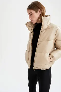 کت چرم زنانه بژ دفاکتو