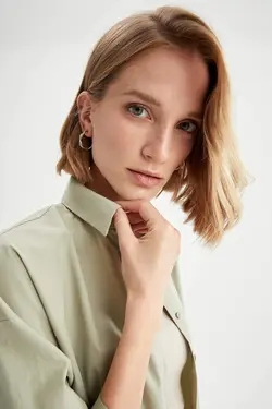 شومیز آستین بلند زنانه فیروزه ای دفاکتو