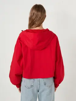 بارانی کوتاه کلاه دار زنانه ال سی وایکیکی