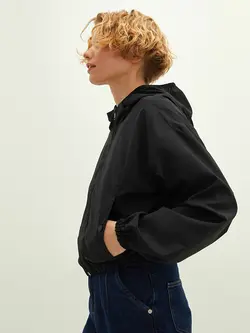 بارانی کوتاه کلاه دار زنانه ال سی وایکیکی