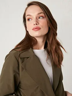 بارانی کوتاه کمردار زنانه ال سی وایکیکی