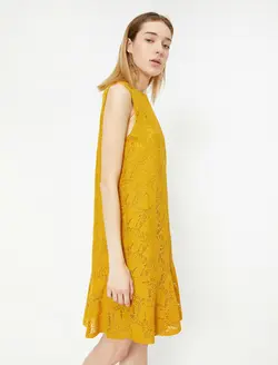 پیراهن کوتاه بدون آستین زنانه