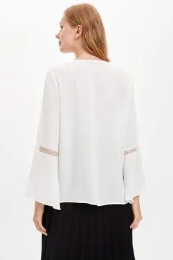 بلوز آستین کلوش زنانه دفاکتو