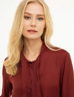 شومیز زنانه زرشکی پیرکاردین