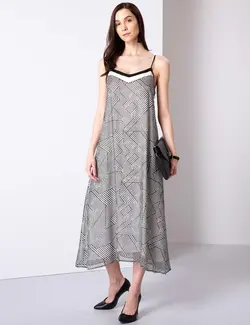 پیراهن زنانه سیاه پیرکاردین