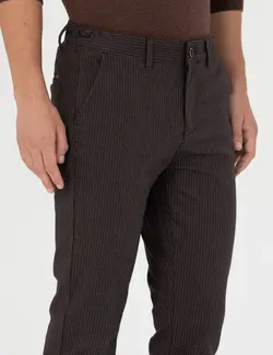 شلوار کتان و پارچه ای مردانه طرحدار جیبدار مدل جذب قهوه ای  پیرکاردین