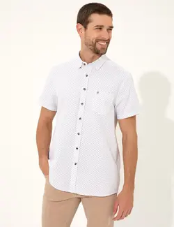 پیراهن آستین کوتاه مردانه یقه برگردان تک جیب سفید پیرکاردین