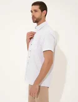 پیراهن آستین کوتاه مردانه یقه برگردان تک جیب سفید پیرکاردین