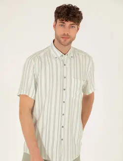 پیراهن آستین کوتاه مردانه یقه برگردان طرحدار با جیب سبز روشن پیرکاردین