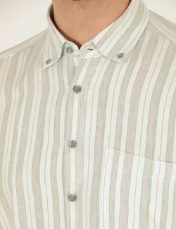 پیراهن آستین کوتاه مردانه یقه برگردان طرحدار با جیب سبز روشن پیرکاردین