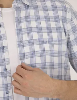 پیراهن آستین بلند مردانه یقه برگردان چهارخانه نخی آبی پیرکاردین