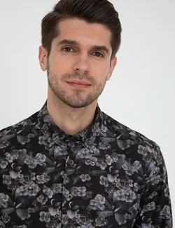 پیراهن آستین بلند مردانه یقه برگردان بدون جیب طرحدار سیاه پیرکاردین