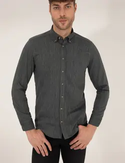 پیراهن آستین بلند مردانه یقه برگردان ساده جذب خاکی پیرکاردین