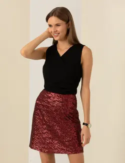 بلوز زنانه یقه هفت بدون آستین نخی سیاه پیرکاردین