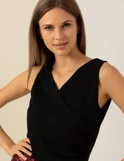 بلوز زنانه یقه هفت بدون آستین نخی سیاه پیرکاردین