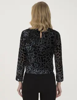 بلوز زنانه کراپ سیاه پیرکاردین