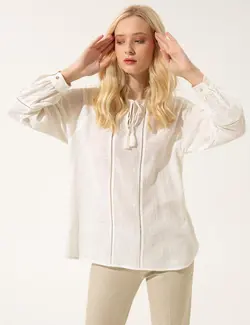 بلوز زنانه کراپ بژ پیرکاردین