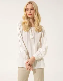 بلوز زنانه کراپ بژ پیرکاردین