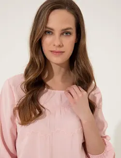 بلوز زنانه معمولی صورتی پیرکاردین