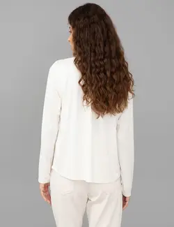 بلوز زنانه یقه دیپلومات ساده بژ پیرکاردین