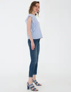 بلوز زنانه بدون آستین یقه گرد راه ویسکوز آبی روشن پیرکاردین