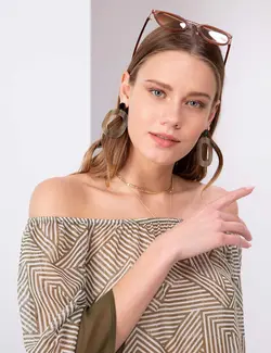 بلوز زنانه بدون یقه آستین سه ریع طرحدار خاکی پیرکاردین