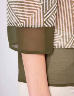 بلوز زنانه بدون یقه آستین سه ریع طرحدار خاکی پیرکاردین