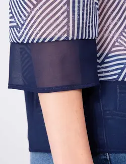 بلوز زنانه بدون یقه آستین سه ریع طرحدار سرمه ای پیرکاردین