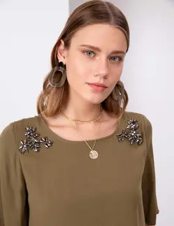 بلوز زنانه آستین کوتاه یقه گرد ساده ویسکوز خاکی پیرکاردین