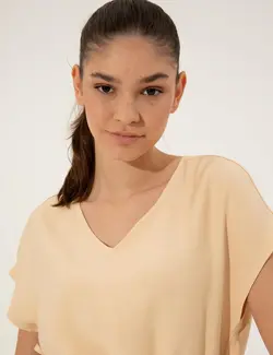 بلوز زنانه راحت بژ پیرکاردین