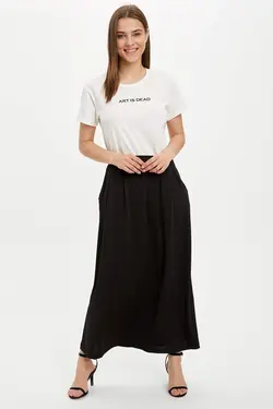 دامن زنانه سیاه دفاکتو