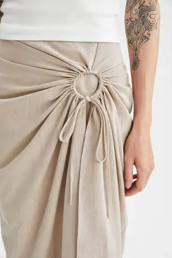 دامن زنانه بژ دفاکتو