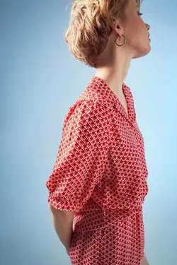 شومیز آستین کوتاه زنانه قرمز دفاکتو