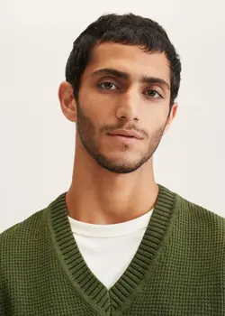 جلیقه بافت مردانه خاکی منگو