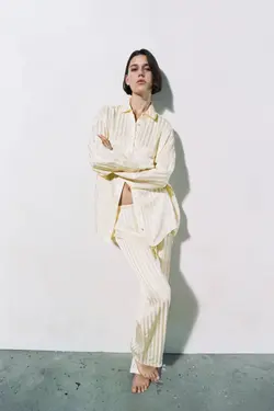 شومیز زنانه سفید تیره زارا